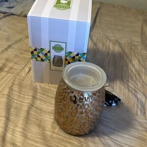Scentsy Leopard warmer